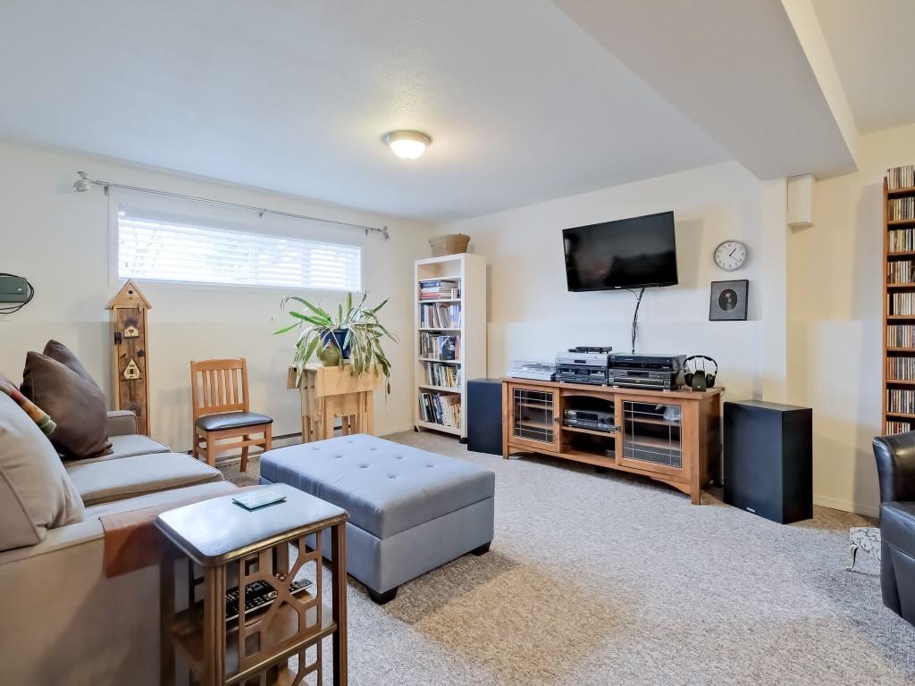 









5882


Victoria

Street,
Peachland,




BC
V0X 1X4


