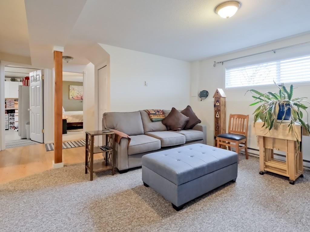 









5882


Victoria

Street,
Peachland,




BC
V0X 1X4

