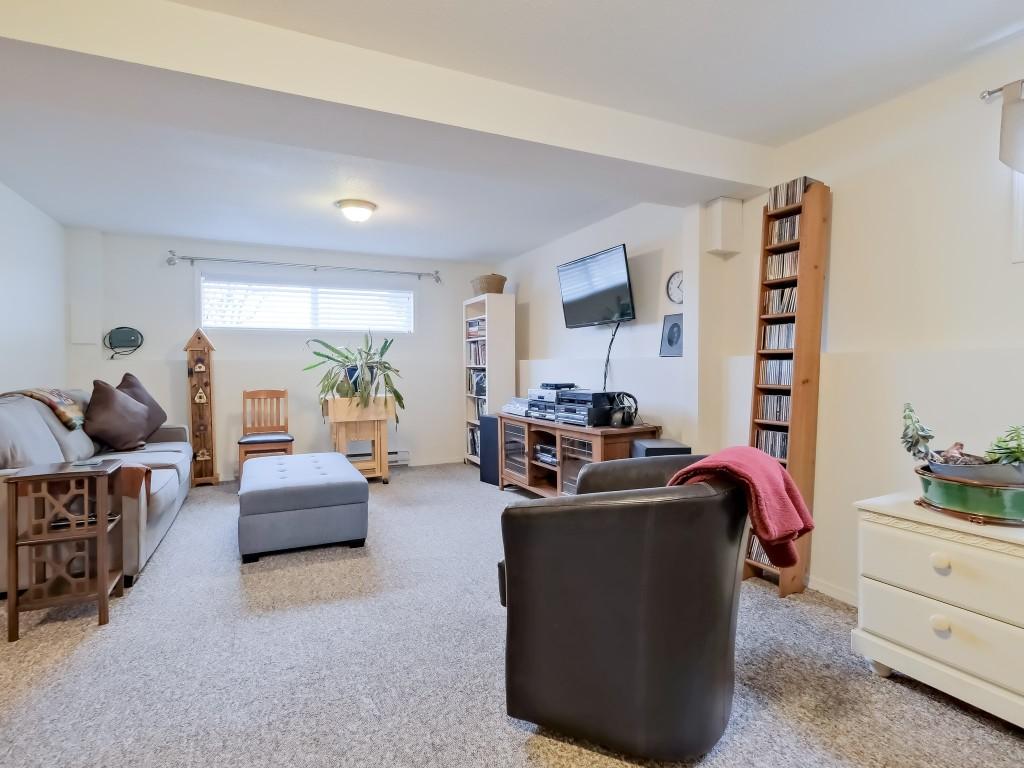 









5882


Victoria

Street,
Peachland,




BC
V0X 1X4

