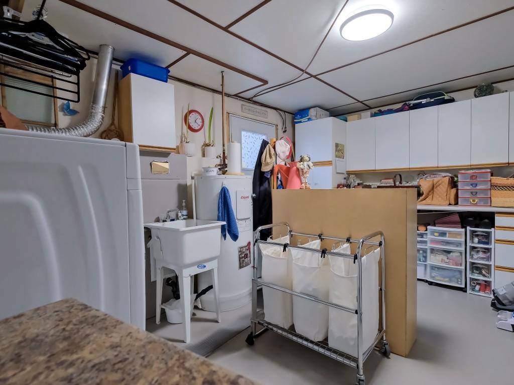 









5882


Victoria

Street,
Peachland,




BC
V0X 1X4

