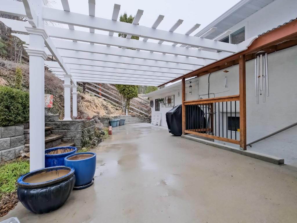 









5882


Victoria

Street,
Peachland,




BC
V0X 1X4

