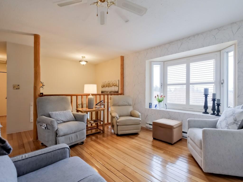 









5882


Victoria

Street,
Peachland,




BC
V0X 1X4

