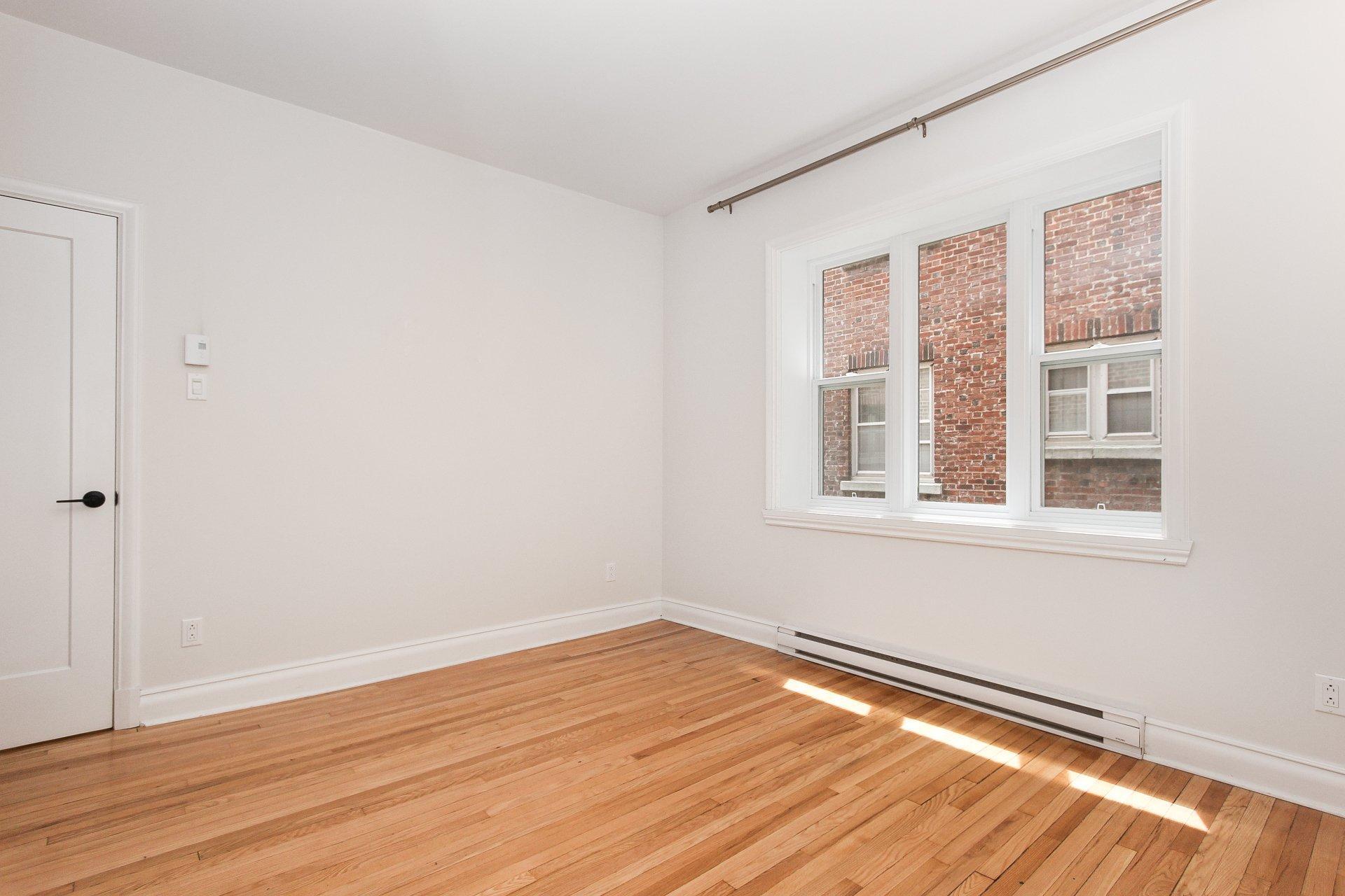 









6874


Rue Sherbrooke O.

, 4,
Montréal (Côte-des-Neiges/Notre-Dame-de-Grâce),




QC
H4B1P7

