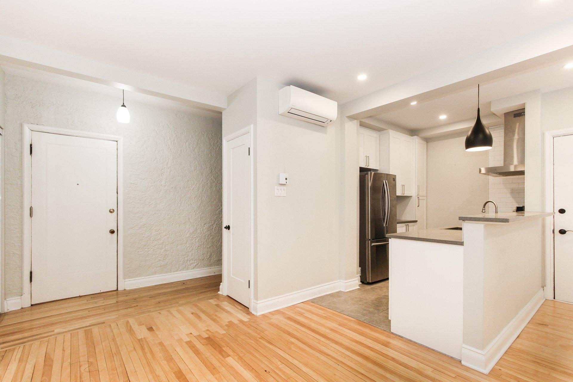 









6874


Rue Sherbrooke O.

, 4,
Montréal (Côte-des-Neiges/Notre-Dame-de-Grâce),




QC
H4B1P7


