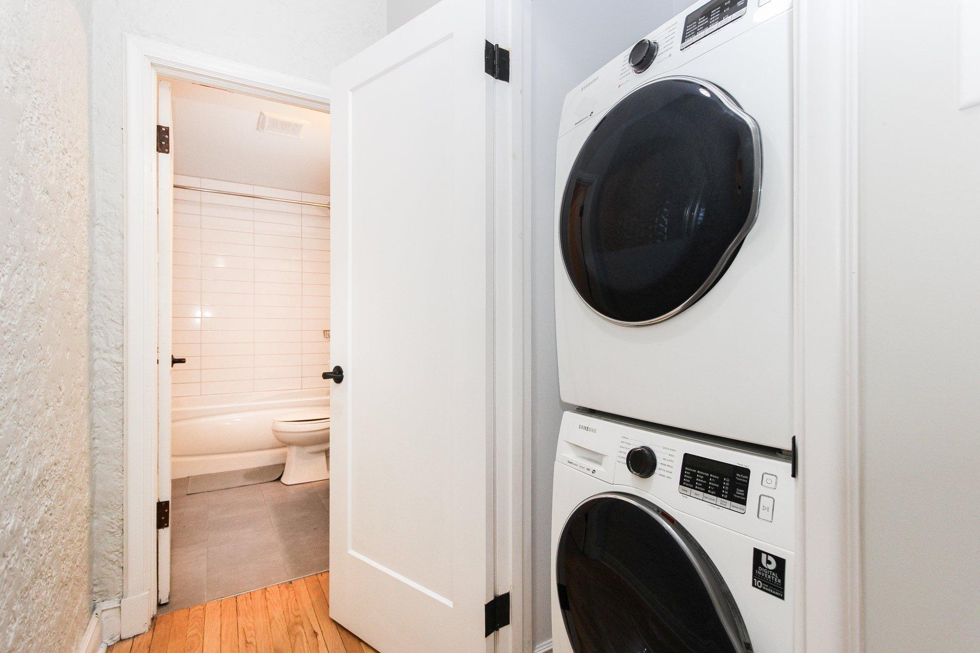 









6874


Rue Sherbrooke O.

, 4,
Montréal (Côte-des-Neiges/Notre-Dame-de-Grâce),




QC
H4B1P7

