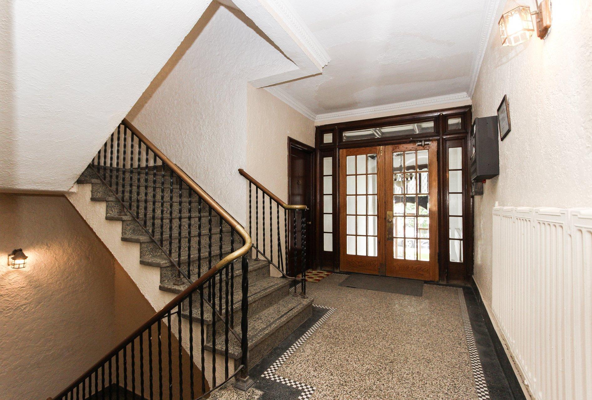 









6874


Rue Sherbrooke O.

, 4,
Montréal (Côte-des-Neiges/Notre-Dame-de-Grâce),




QC
H4B1P7

