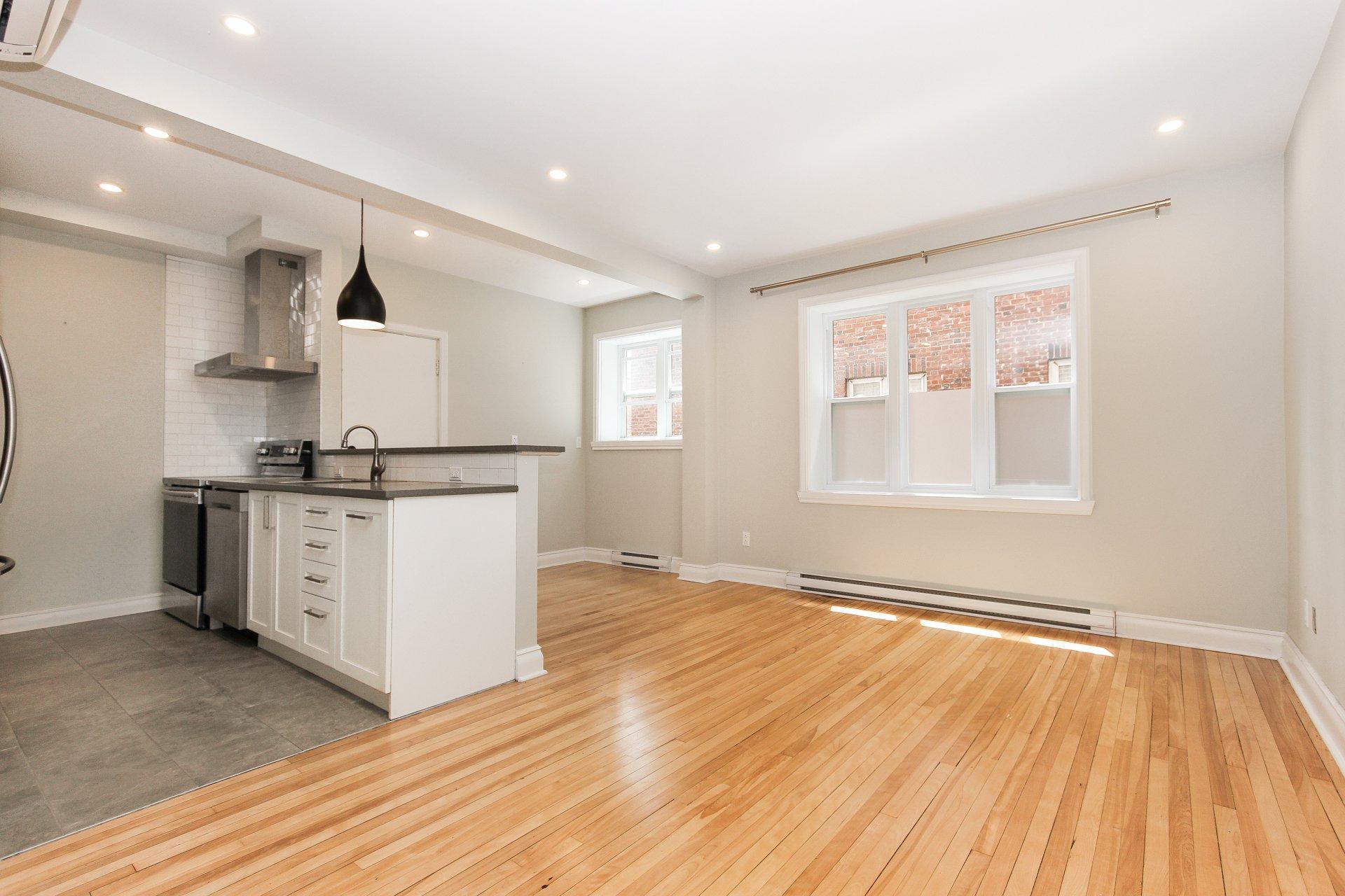 









6874


Rue Sherbrooke O.

, 4,
Montréal (Côte-des-Neiges/Notre-Dame-de-Grâce),




QC
H4B1P7

