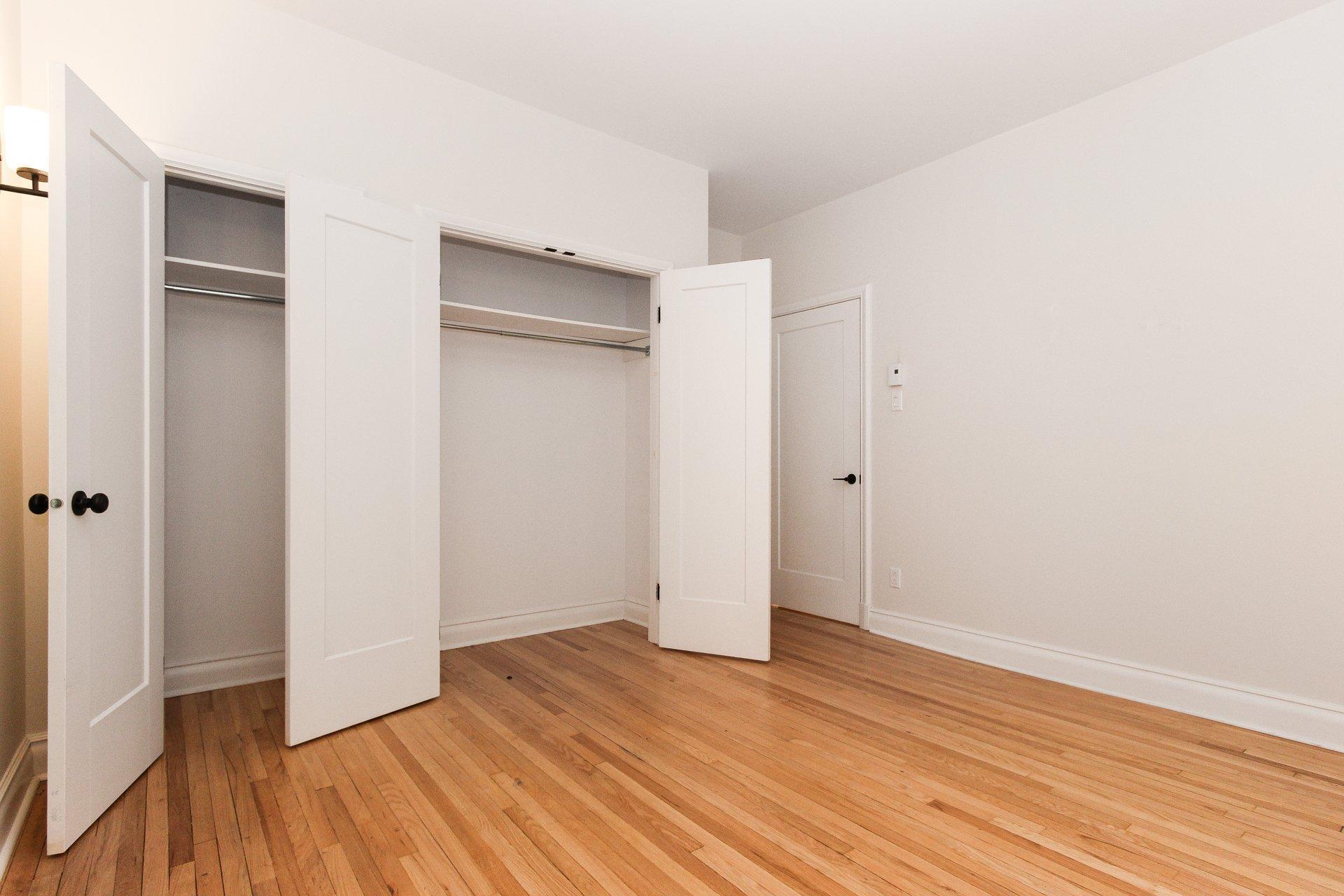 









6874


Rue Sherbrooke O.

, 4,
Montréal (Côte-des-Neiges/Notre-Dame-de-Grâce),




QC
H4B1P7

