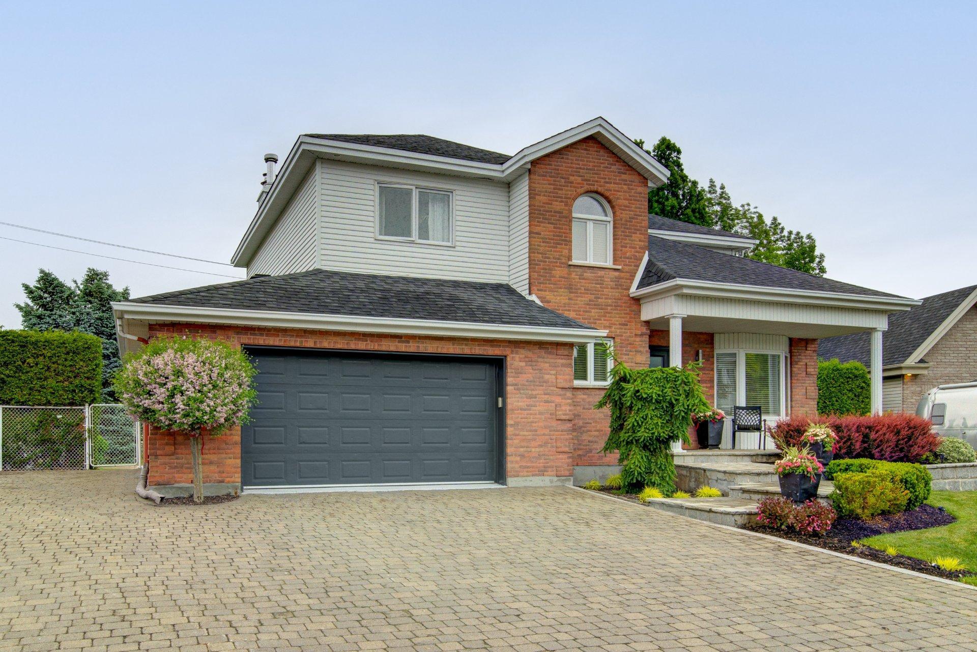 









937


Rue De La Richardière

,
Boucherville,




QC
J4B7S2

