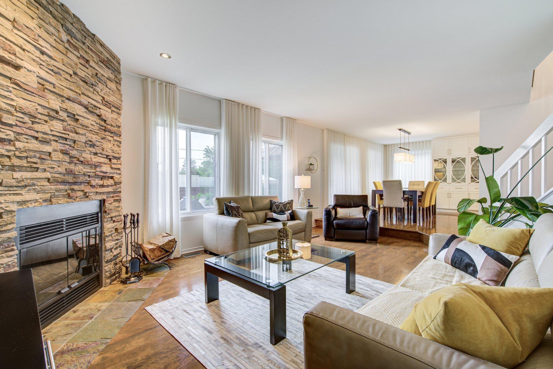 









937


Rue De La Richardière

,
Boucherville,




QC
J4B7S2

