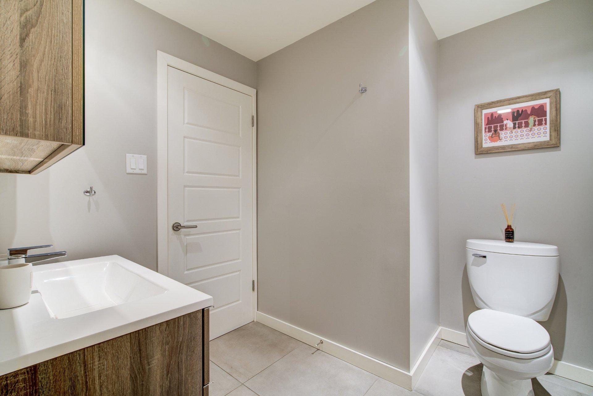









937


Rue De La Richardière

,
Boucherville,




QC
J4B7S2

