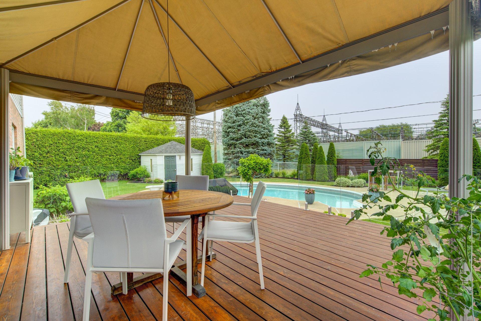 









937


Rue De La Richardière

,
Boucherville,




QC
J4B7S2

