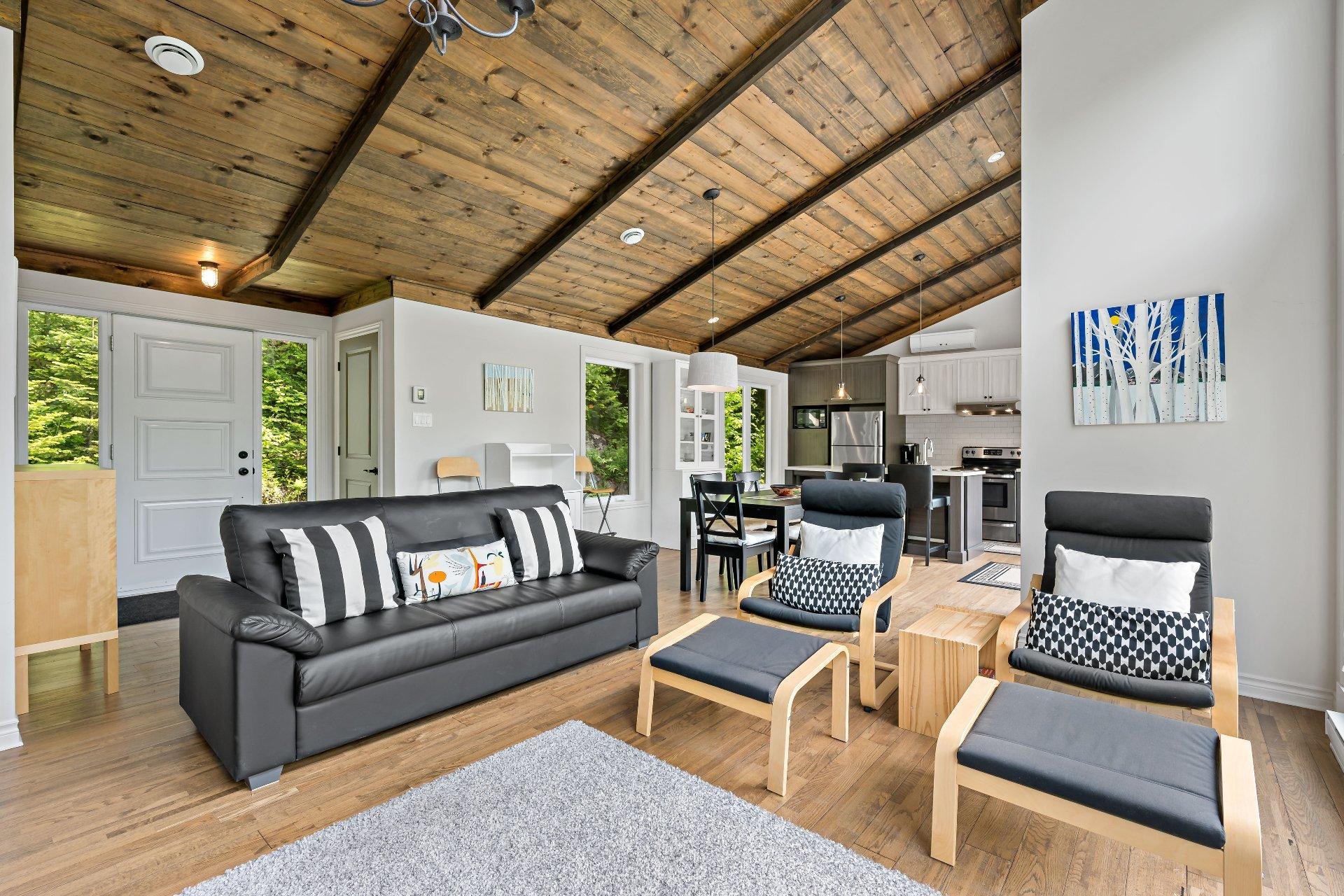 









19


Imp. du Cerf

,
Lac-Supérieur,




QC
J0T1J0

