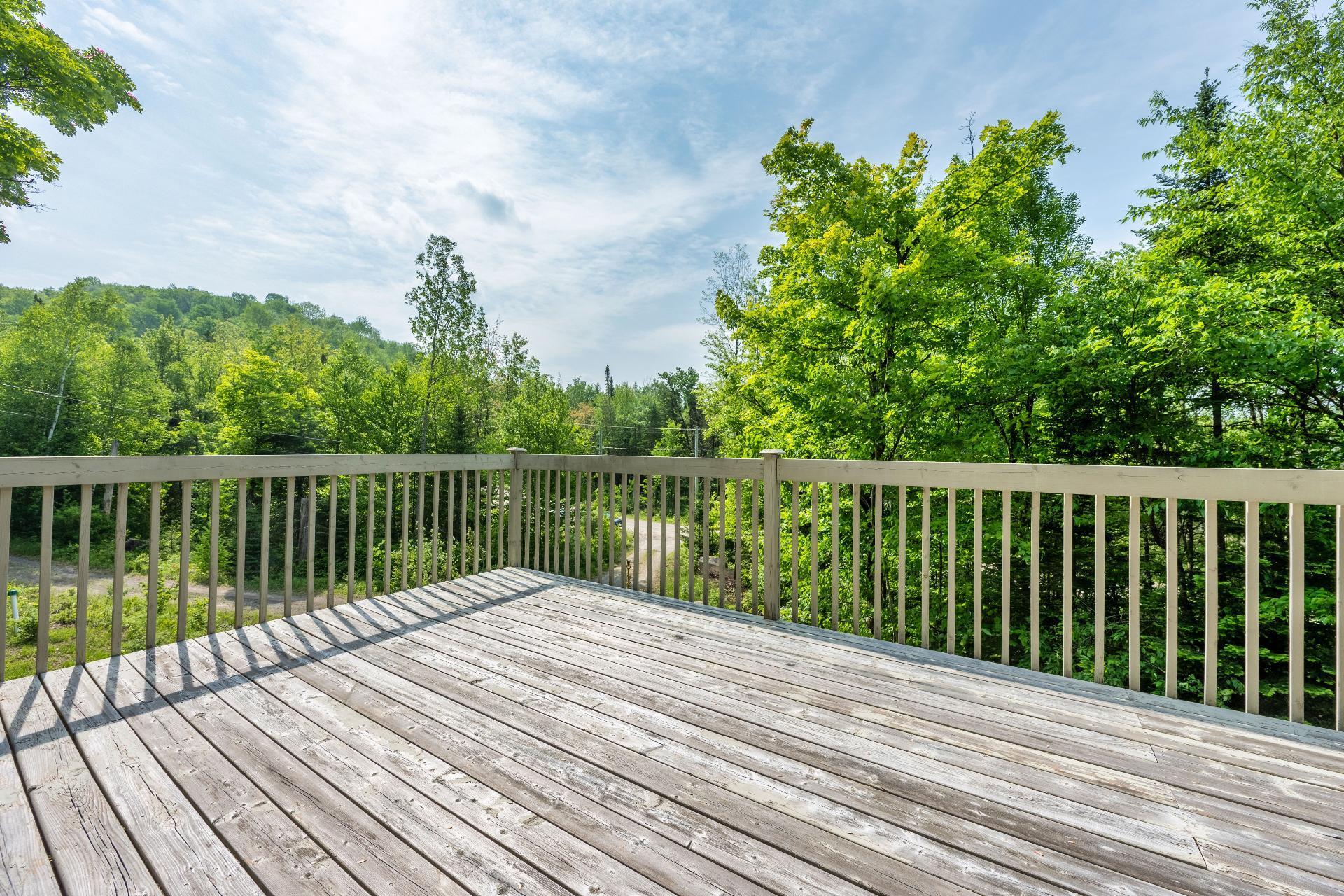 









19


Imp. du Cerf

,
Lac-Supérieur,




QC
J0T1J0

