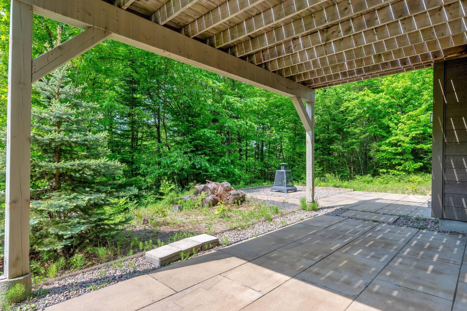 









19


Imp. du Cerf

,
Lac-Supérieur,




QC
J0T1J0

