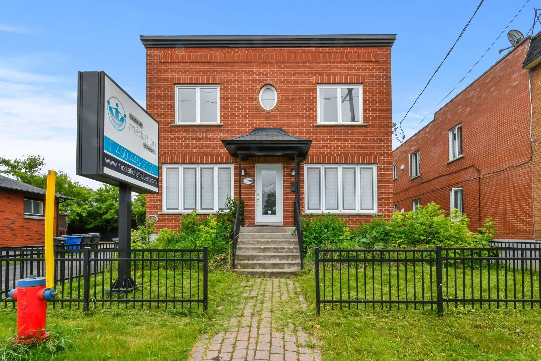 









3390


Grande Allée

,
Longueuil (Saint-Hubert),




QC
J4T2T1

