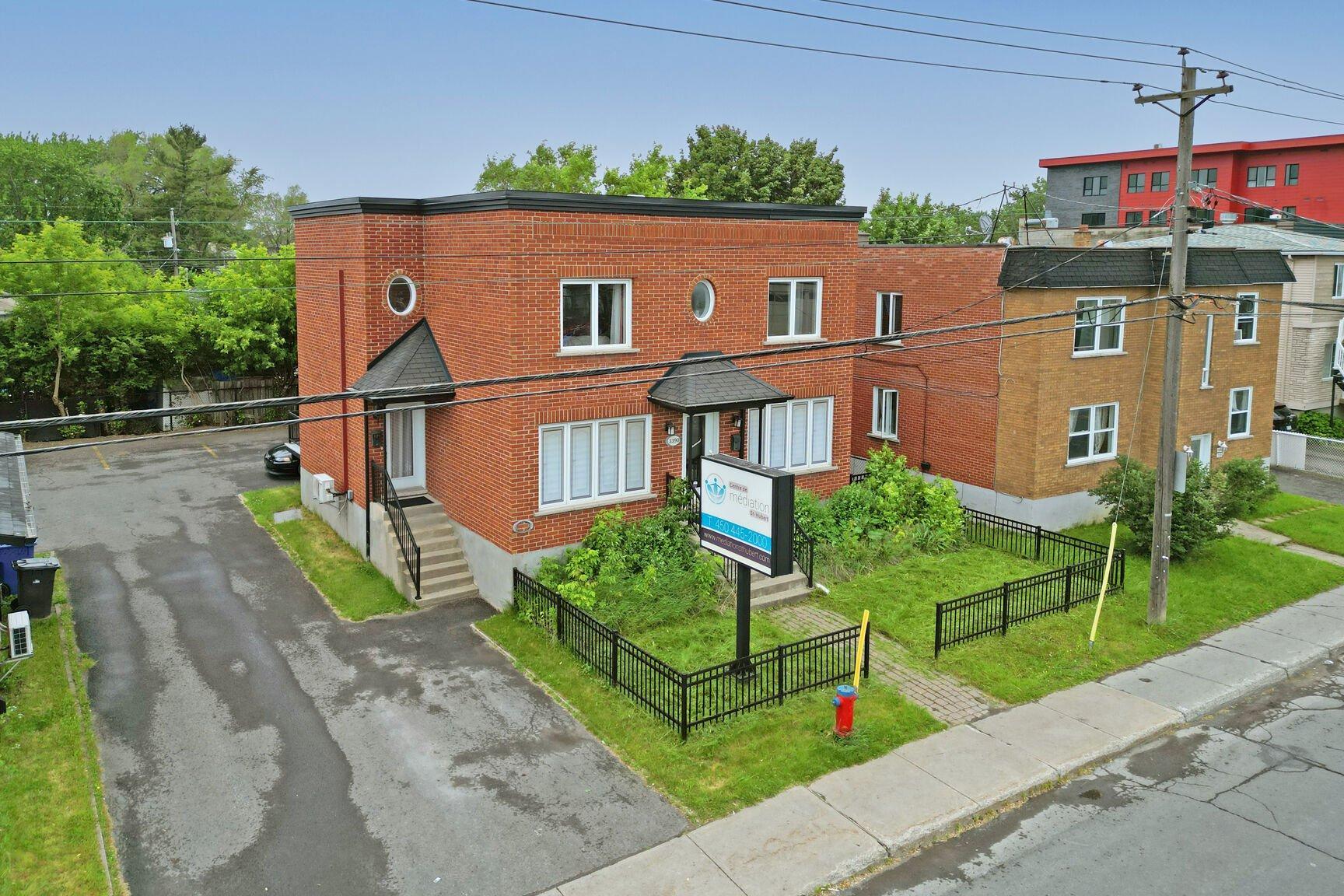 









3390


Grande Allée

,
Longueuil (Saint-Hubert),




QC
J4T2T1


