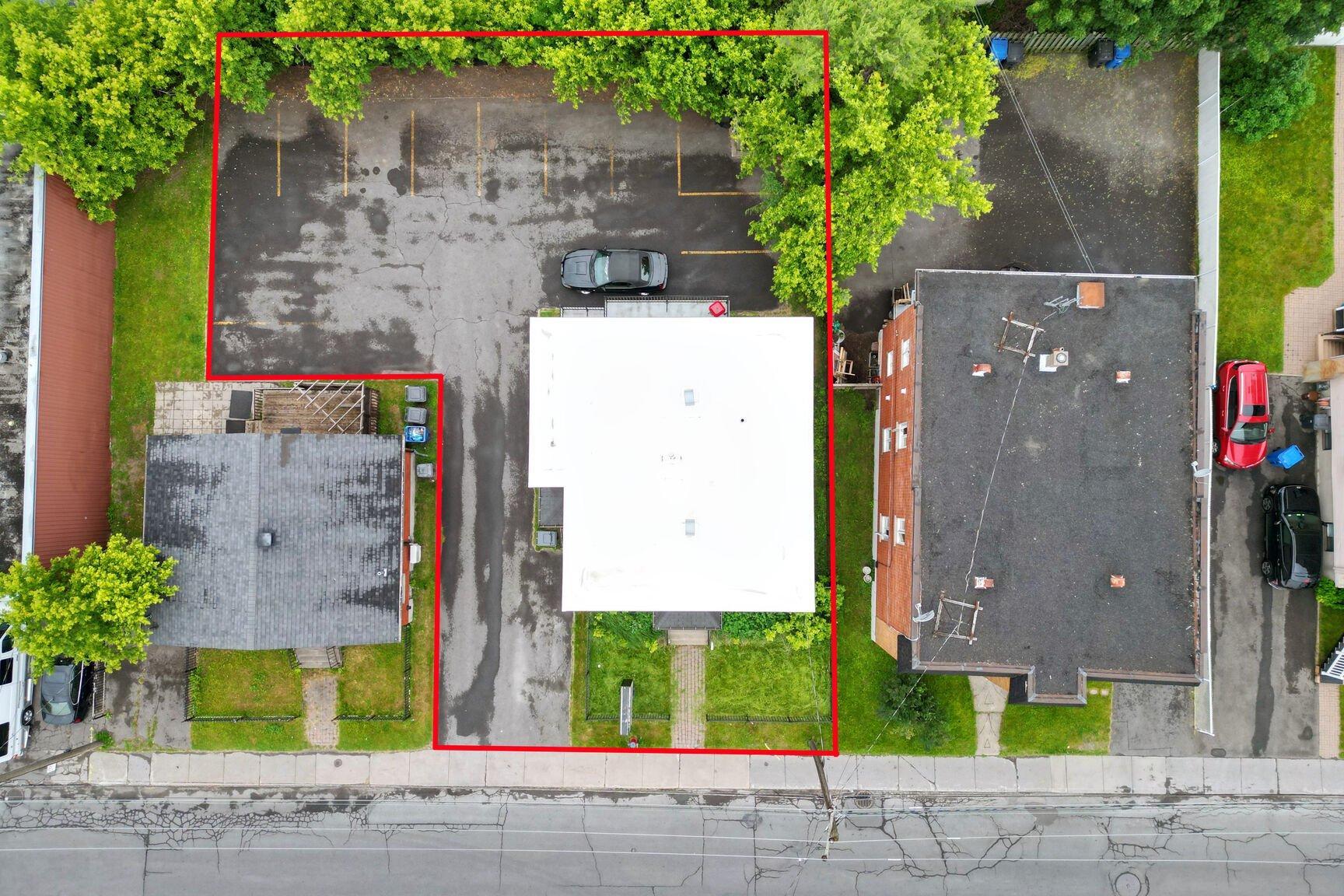 









3390


Grande Allée

,
Longueuil (Saint-Hubert),




QC
J4T2T1

