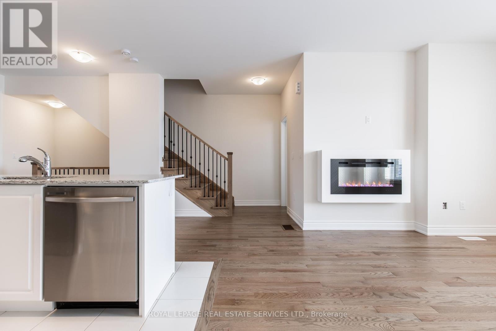 












3271 SIXTH LINE

,
Oakville,




Ontario
L6H0V9


