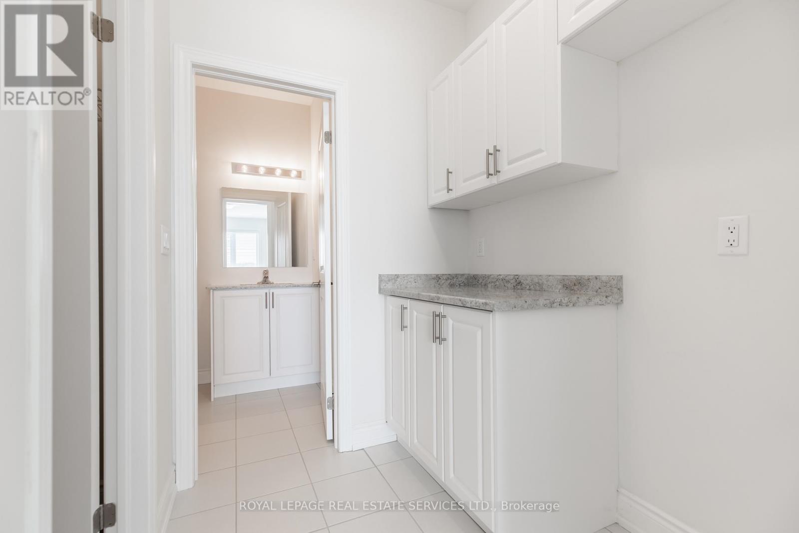 












3271 SIXTH LINE

,
Oakville,




Ontario
L6H0V9

