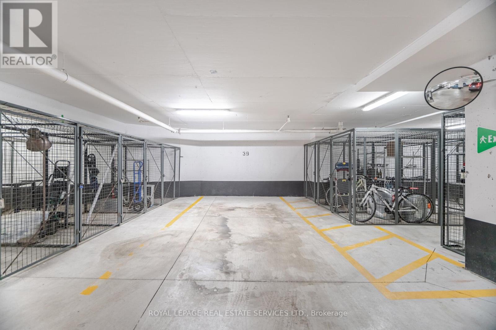 












201 - 90 TRINITY STREET

,
Toronto,




Ontario
M5A0E4

