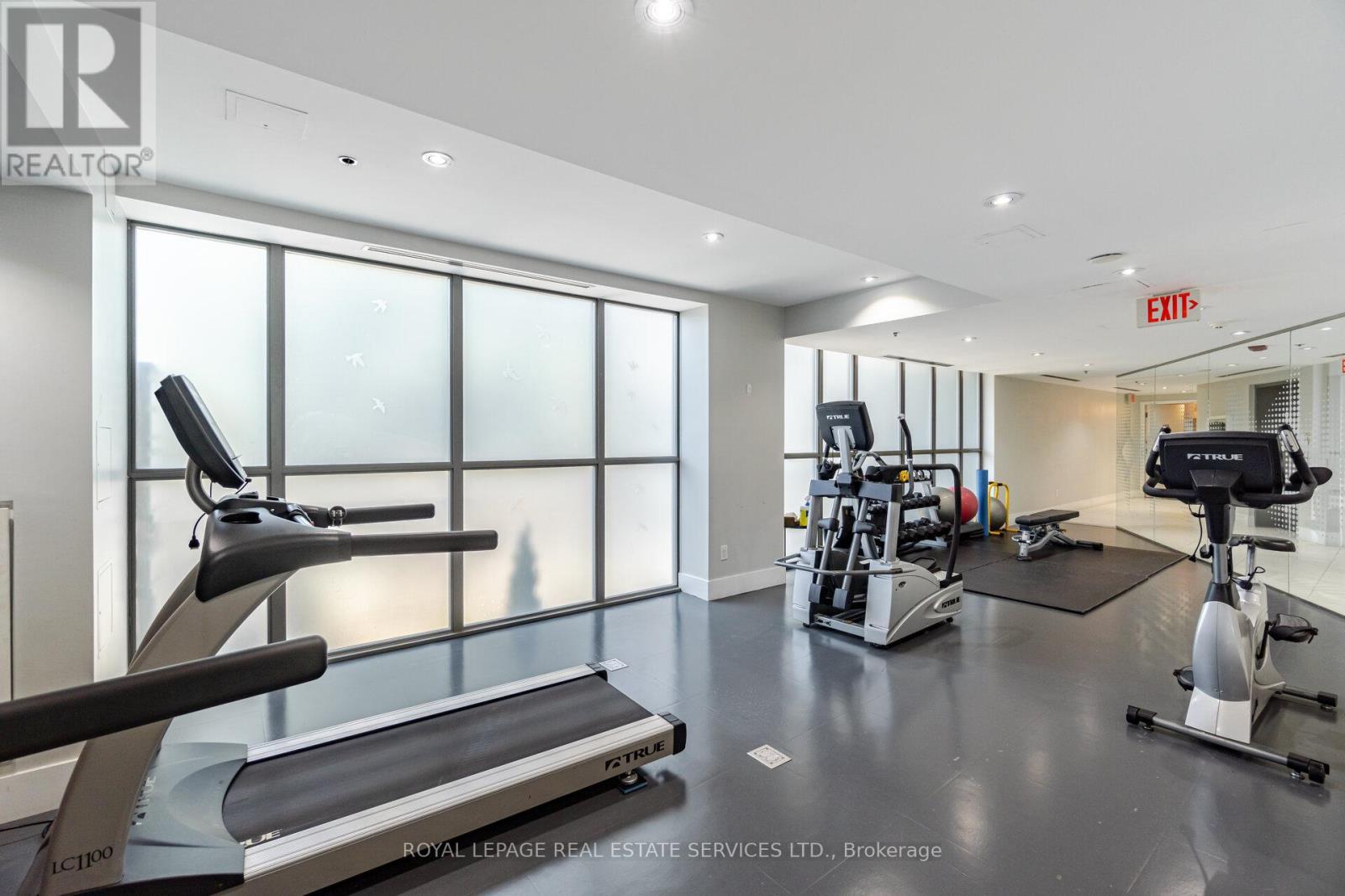 












201 - 90 TRINITY STREET

,
Toronto,




Ontario
M5A0E4

