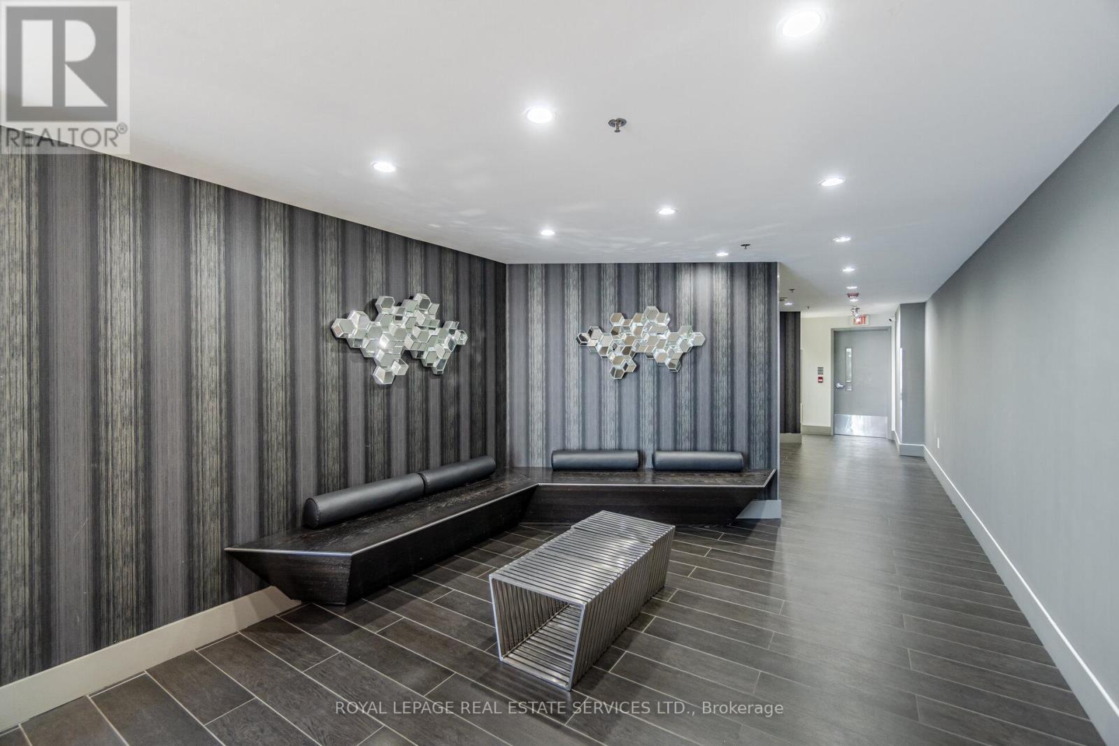 












201 - 90 TRINITY STREET

,
Toronto,




Ontario
M5A0E4


