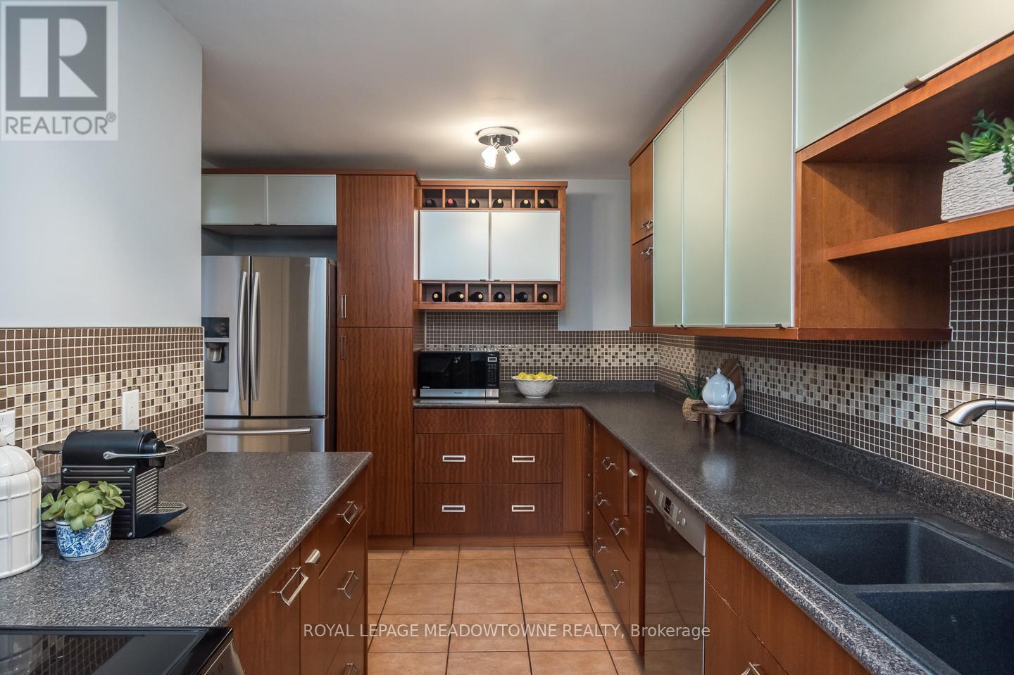












92 - 7430 COPENHAGEN ROAD

,
Mississauga,




Ontario
L5N2C4


