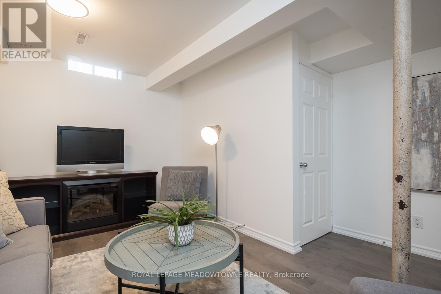 












92 - 7430 COPENHAGEN ROAD

,
Mississauga,




Ontario
L5N2C4

