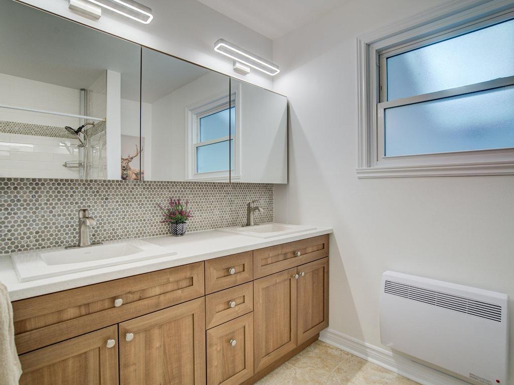 









28


Rue de Lucerne

,
Repentigny (Repentigny),




QC
J6A5B7

