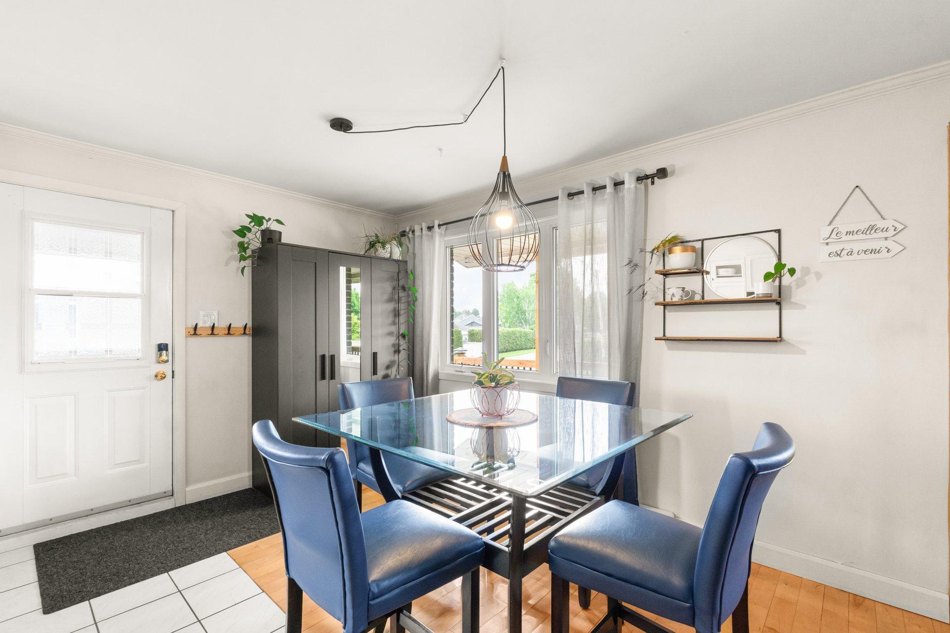 









486


Rue Leclerc

,
Trois-Rivières,




QC
G9B1R4

