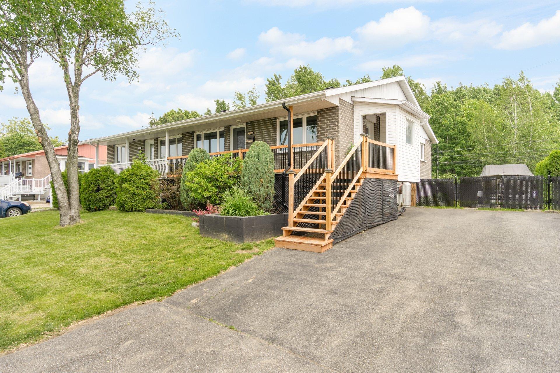 









486


Rue Leclerc

,
Trois-Rivières,




QC
G9B1R4

