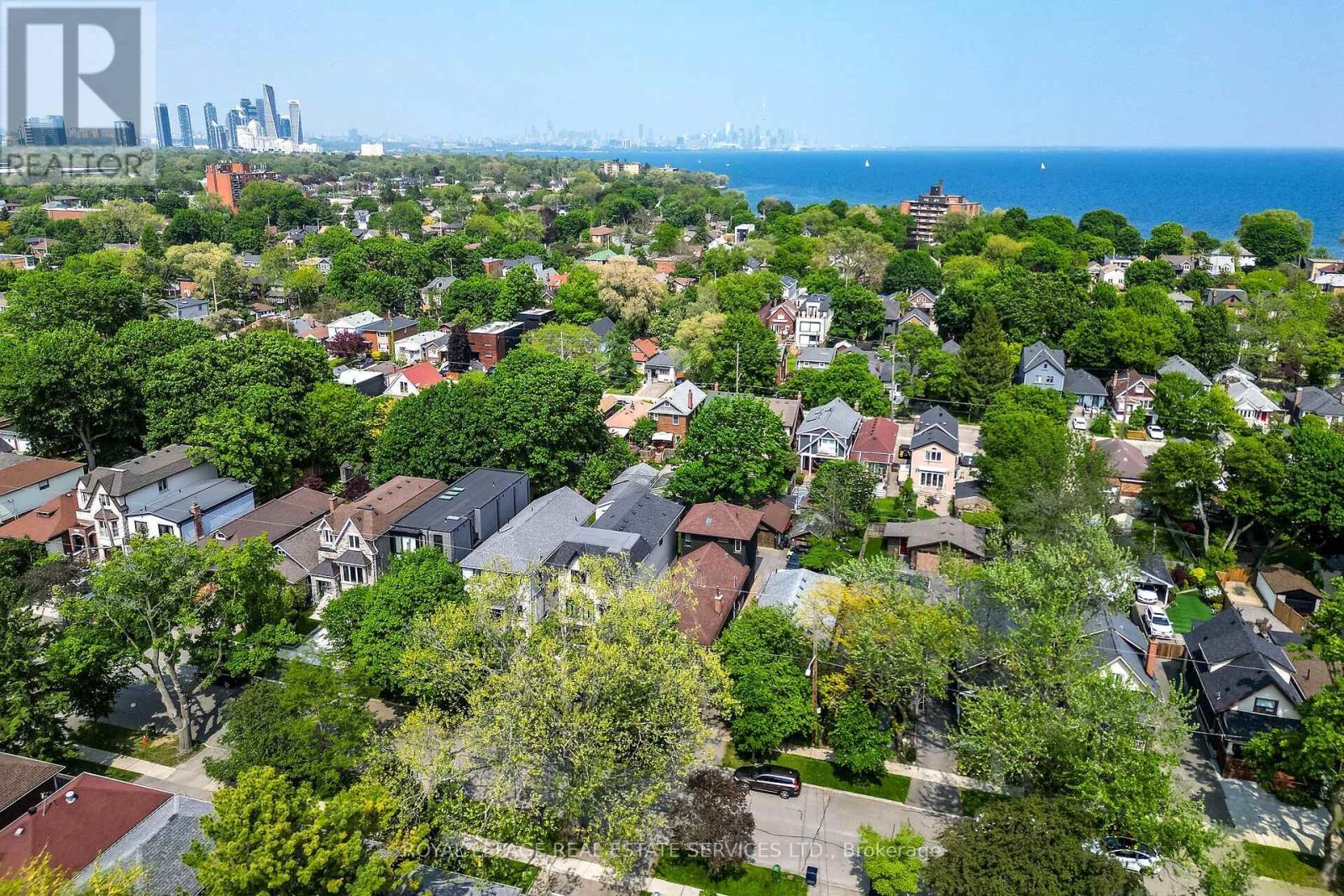












39 EIGHTH STREET

,
Toronto,




Ontario
M8V3C2

