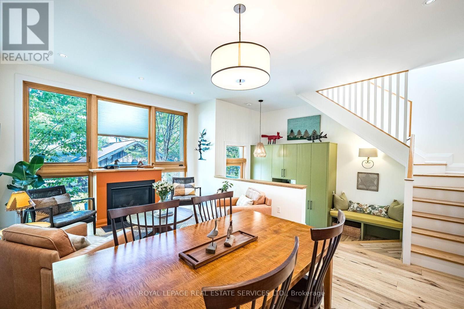 












39 EIGHTH STREET

,
Toronto,




Ontario
M8V3C2

