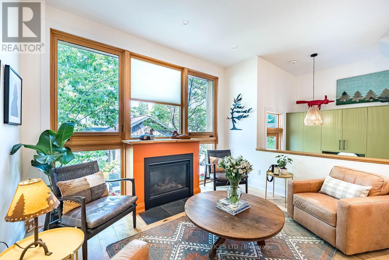 












39 EIGHTH STREET

,
Toronto,




Ontario
M8V3C2

