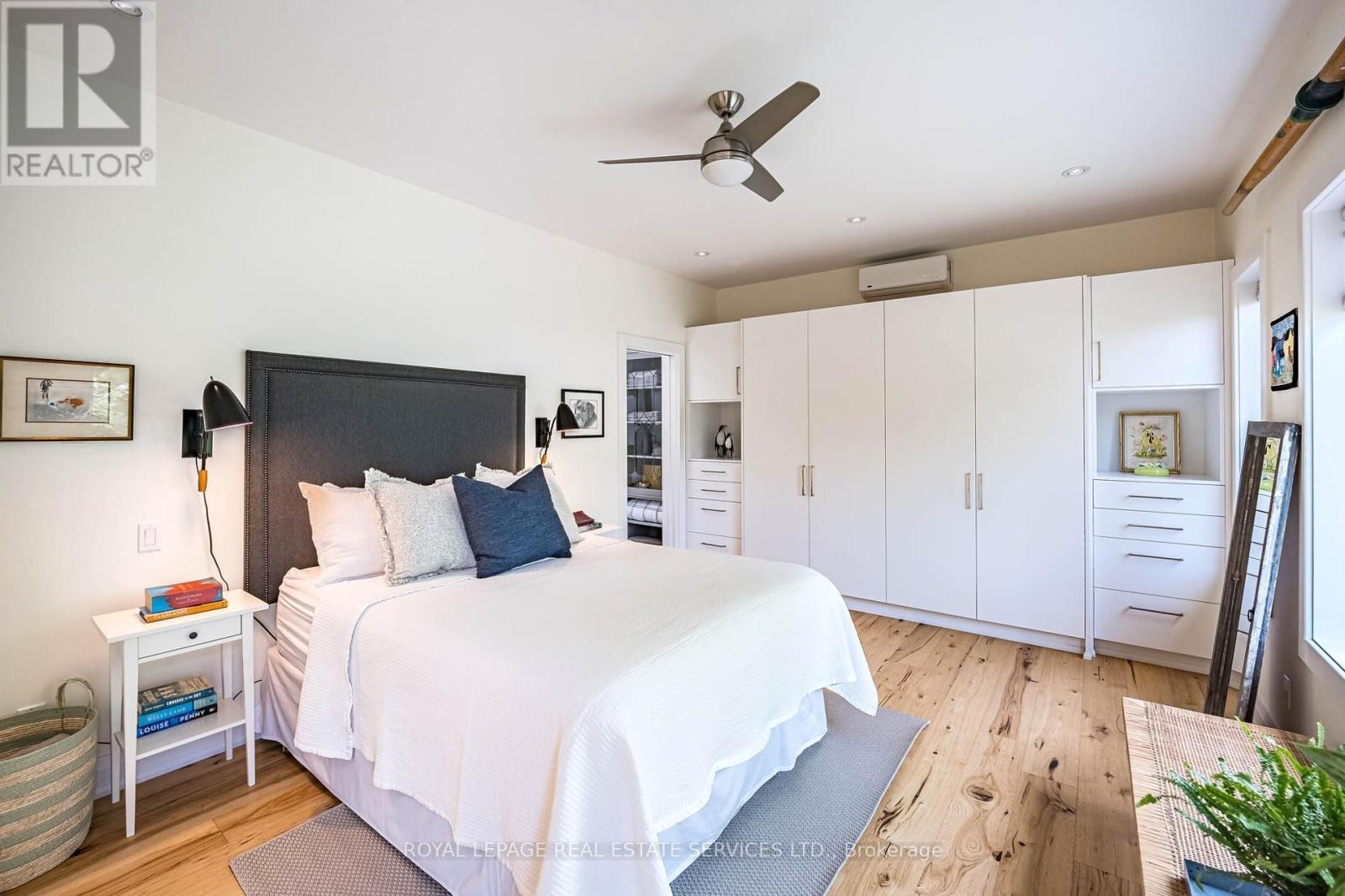 












39 EIGHTH STREET

,
Toronto,




Ontario
M8V3C2

