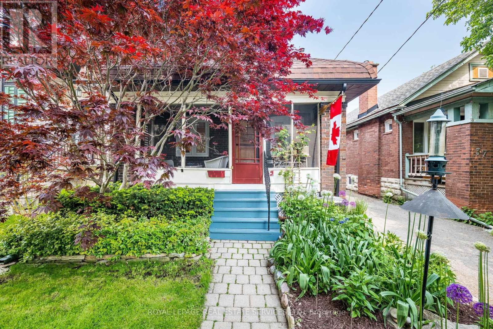 












39 EIGHTH STREET

,
Toronto,




Ontario
M8V3C2

