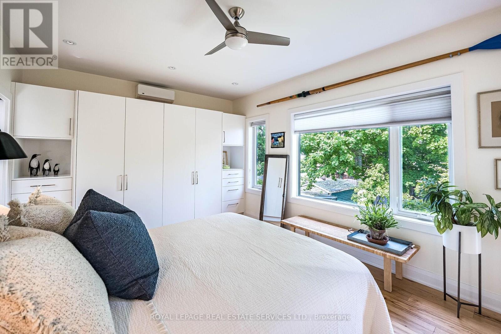 












39 EIGHTH STREET

,
Toronto,




Ontario
M8V3C2

