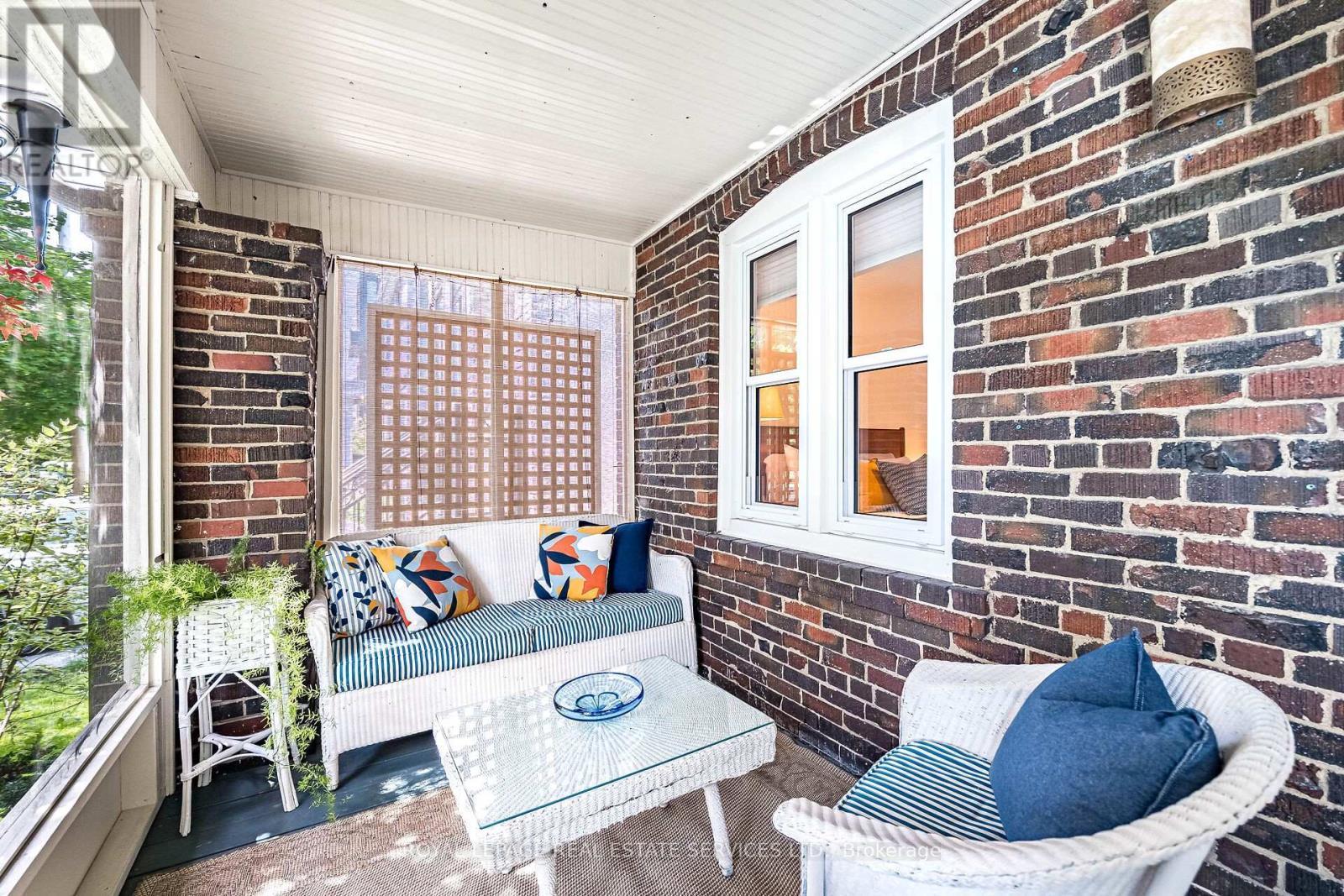 












39 EIGHTH STREET

,
Toronto,




Ontario
M8V3C2

