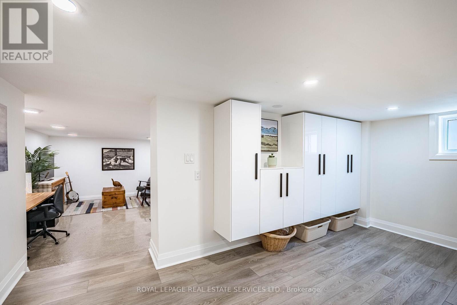 












39 EIGHTH STREET

,
Toronto,




Ontario
M8V3C2

