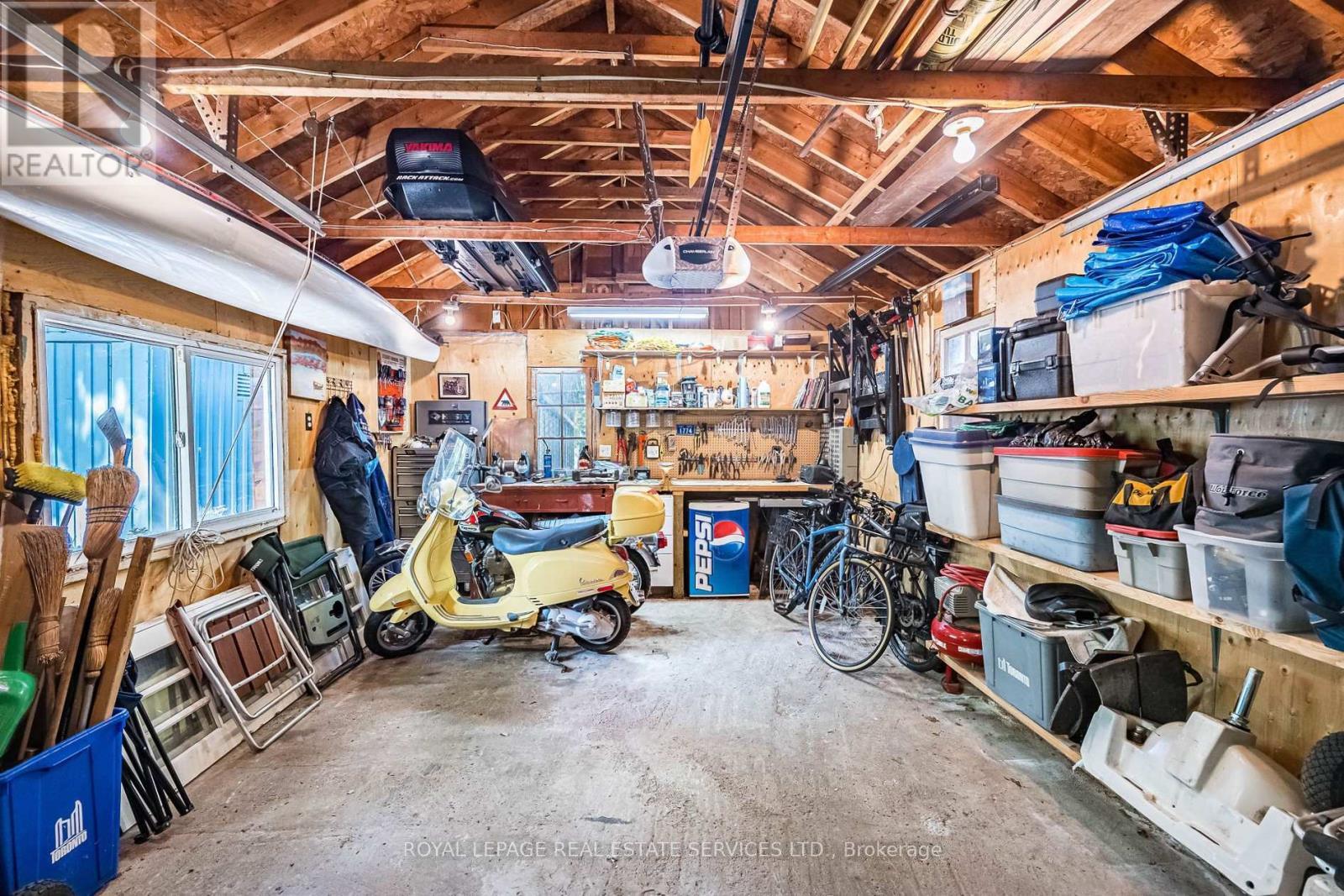 












39 EIGHTH STREET

,
Toronto,




Ontario
M8V3C2

