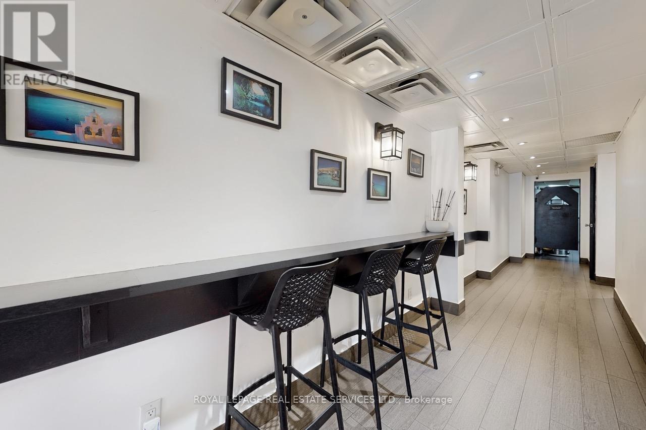












2184 BLOOR STREET W

,
Toronto,




Ontario
M6S1N3

