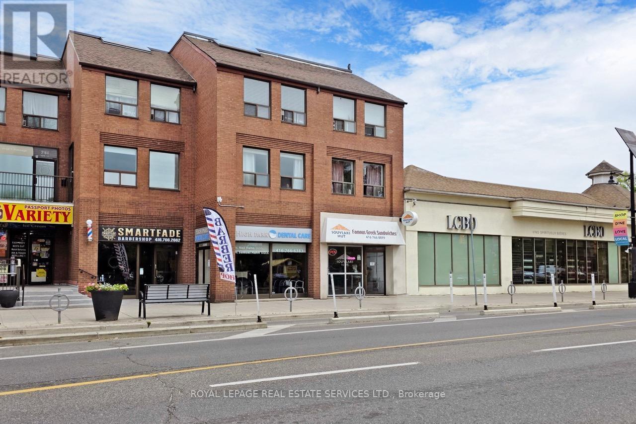 












2184 BLOOR STREET W

,
Toronto,




Ontario
M6S1N3

