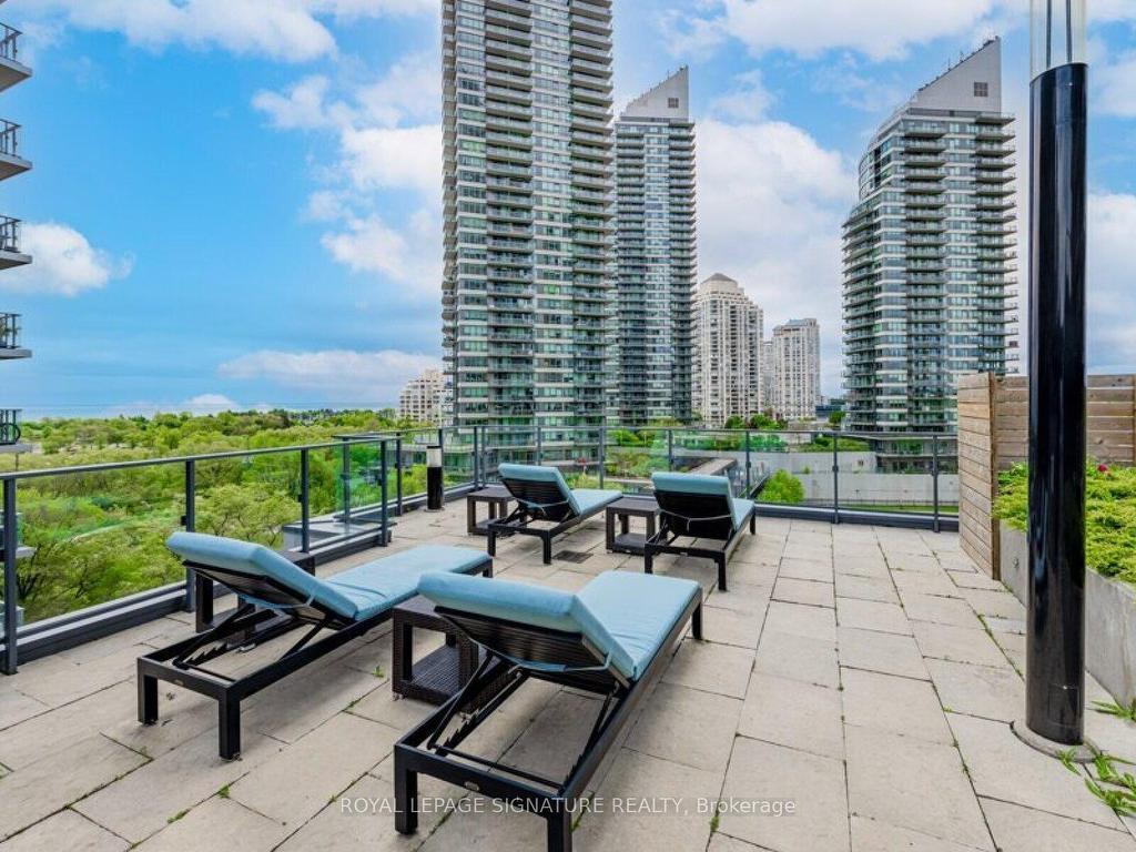 









2220


Lakeshore

Boulevard West, 1802,
Toronto,




ON
M8V 0C1

