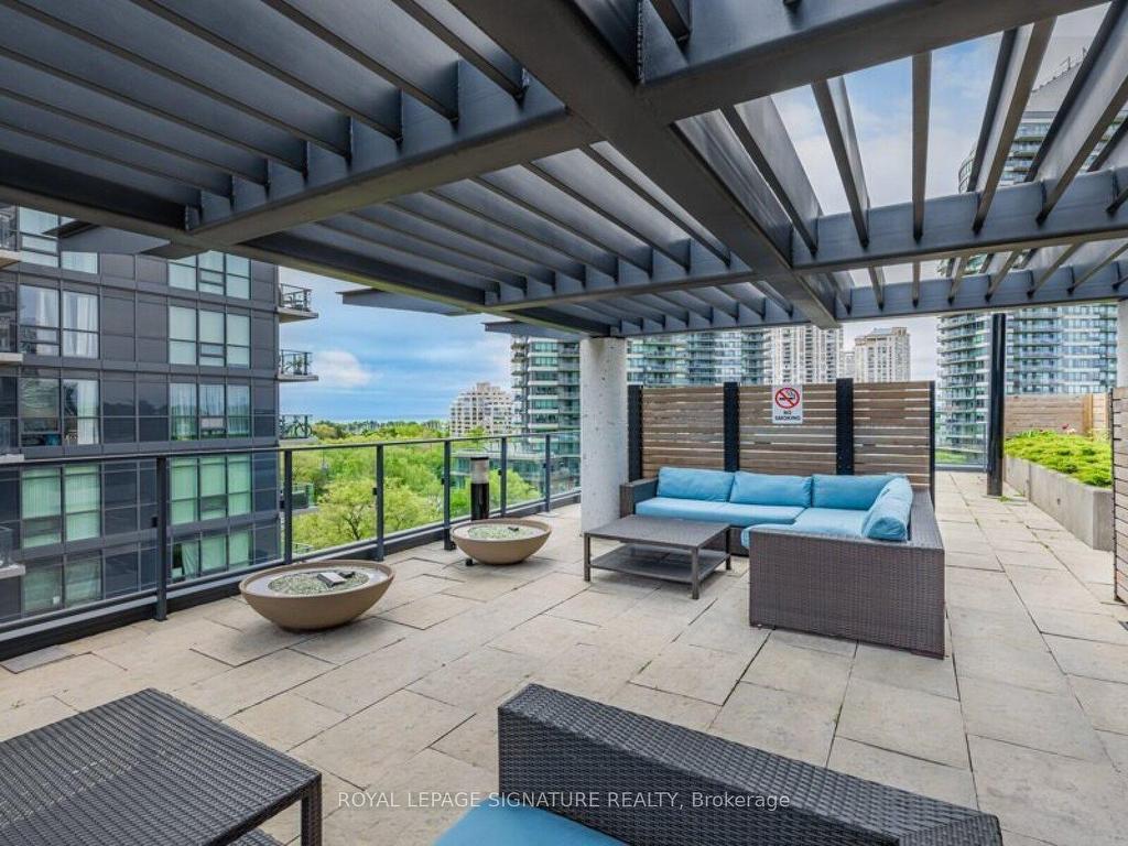 









2220


Lakeshore

Boulevard West, 1802,
Toronto,




ON
M8V 0C1

