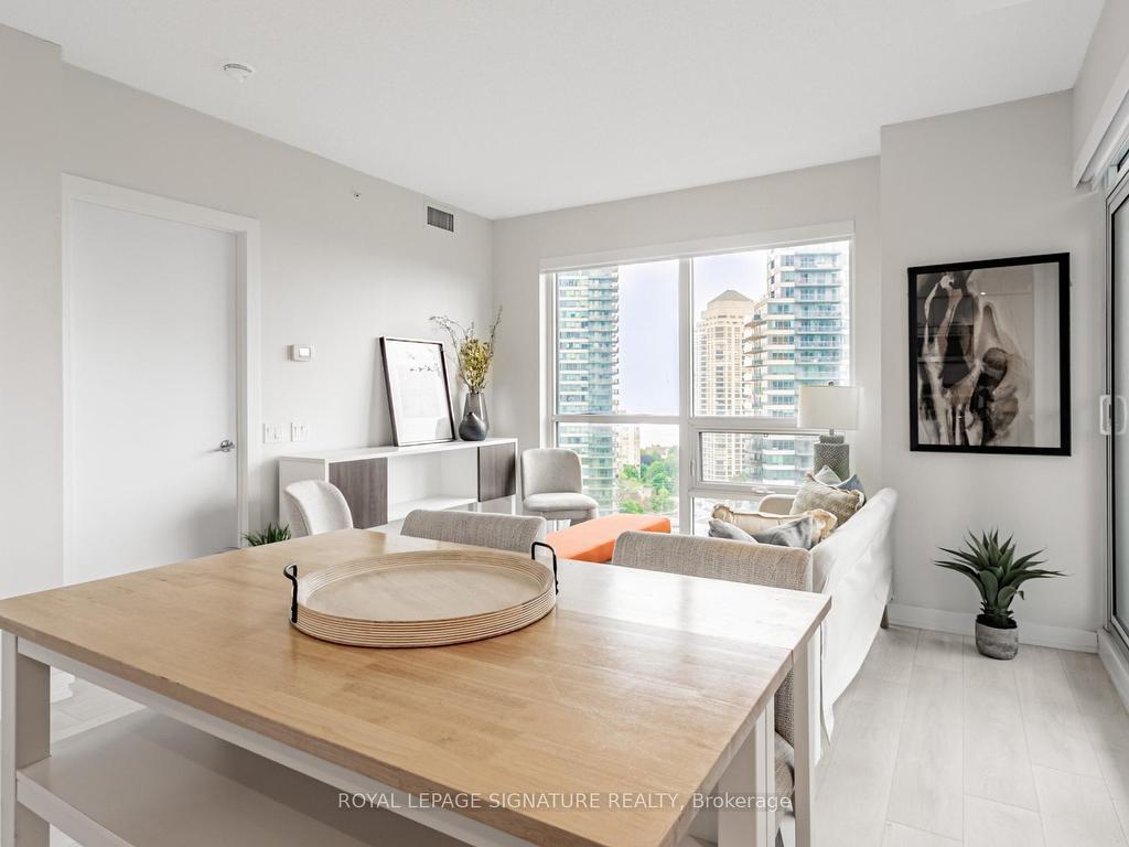 









2220


Lakeshore

Boulevard West, 1802,
Toronto,




ON
M8V 0C1

