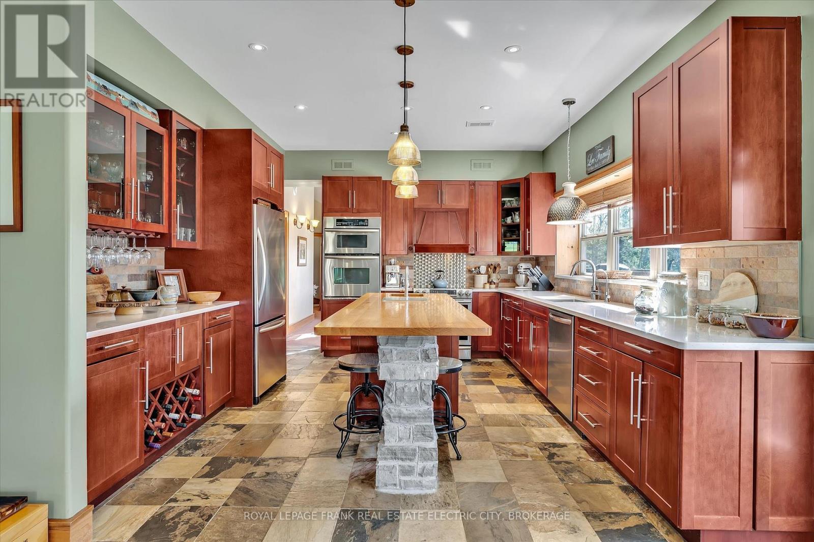 












369 DOUGLAS ROAD

,
Douro-Dummer,




Ontario
K0L3A0

