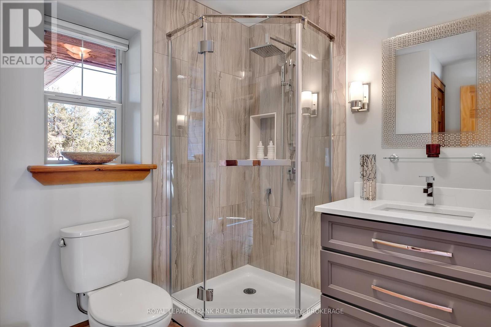 












369 DOUGLAS ROAD

,
Douro-Dummer,




Ontario
K0L3A0

