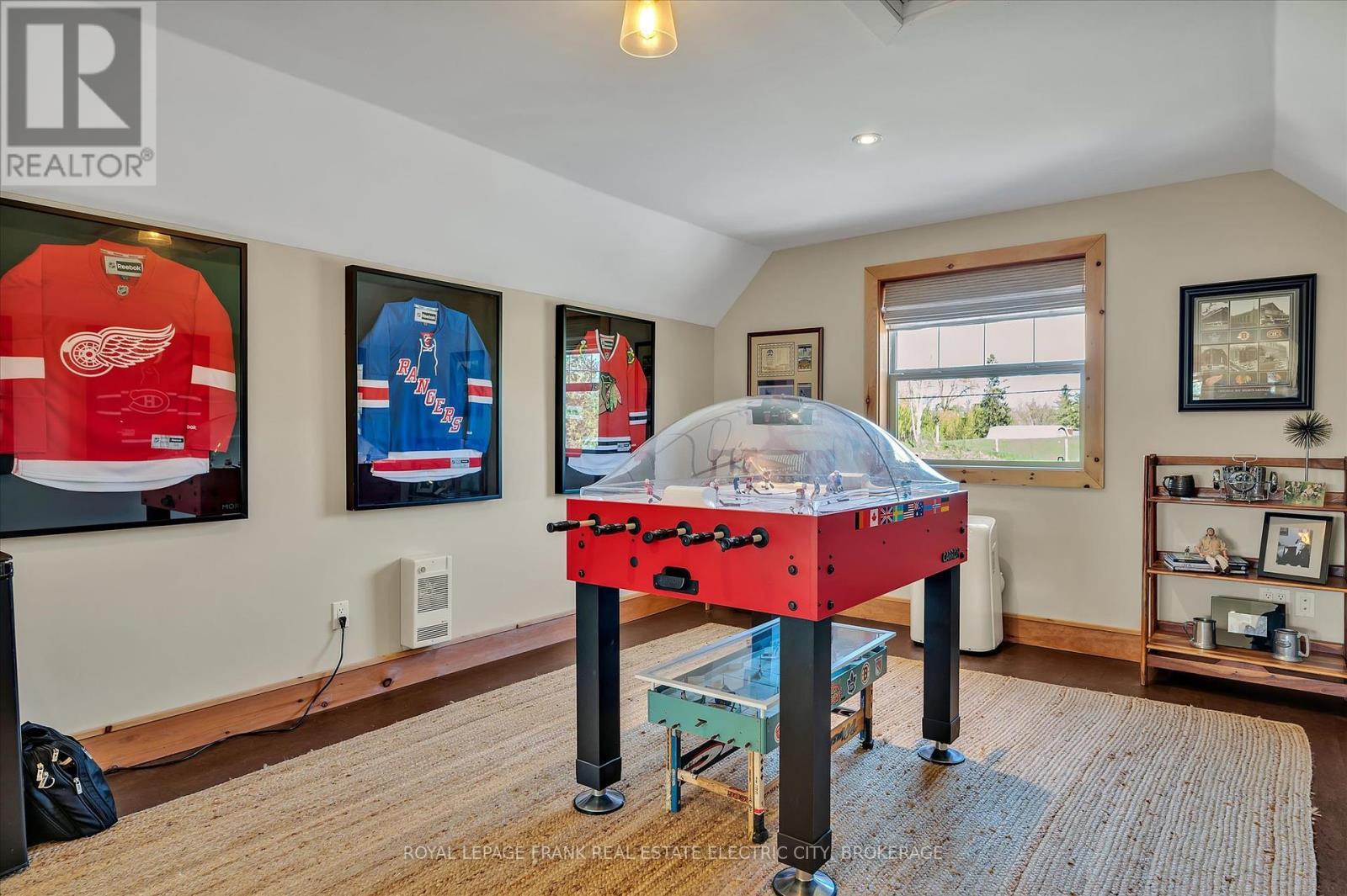












369 DOUGLAS ROAD

,
Douro-Dummer,




Ontario
K0L3A0

