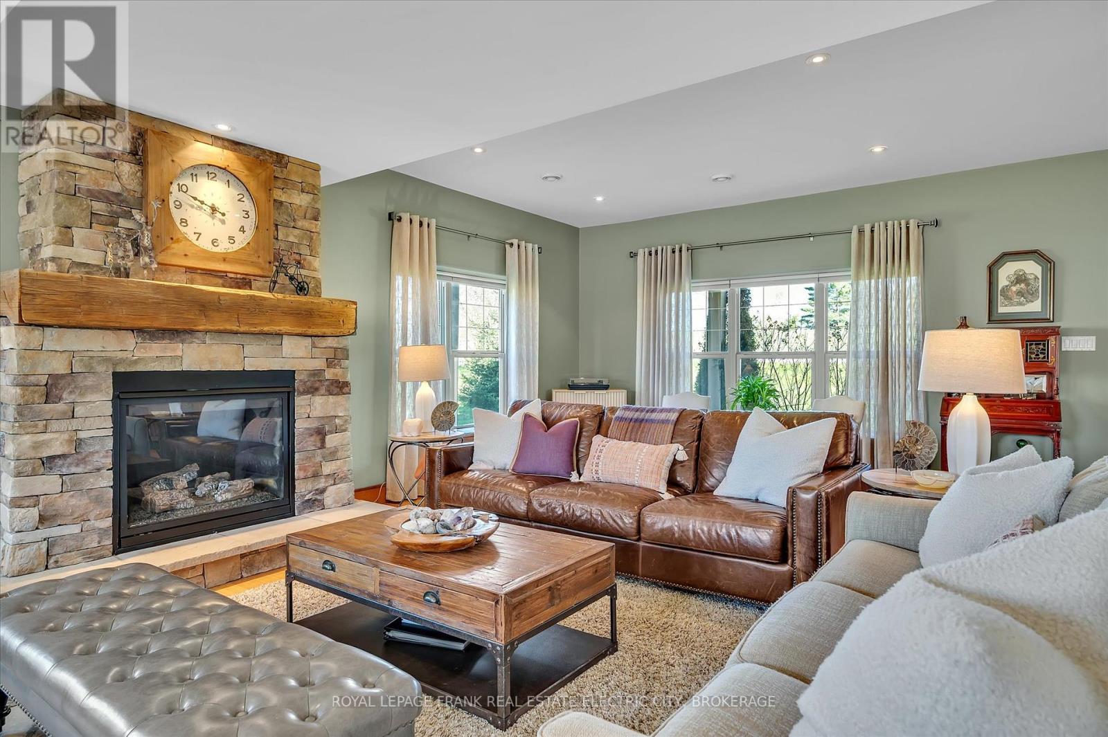 












369 DOUGLAS ROAD

,
Douro-Dummer,




Ontario
K0L3A0

